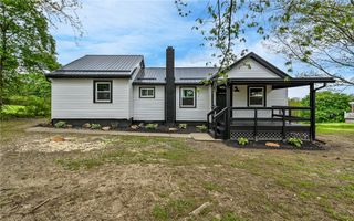 1295 Lark Dr, North Sewickley Twp, PA 16117