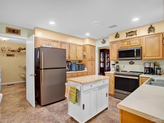 8303 Lyric Dr, Pensacola, FL 32514