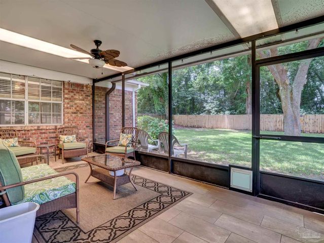 8303 Lyric Dr, Pensacola, FL 32514