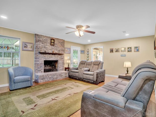 8303 Lyric Dr, Pensacola, FL 32514