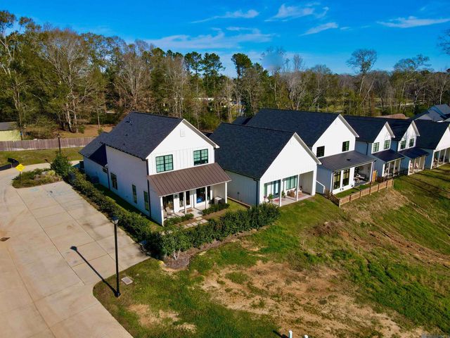 3084 Parkside Ln, St Francisville, LA 70775