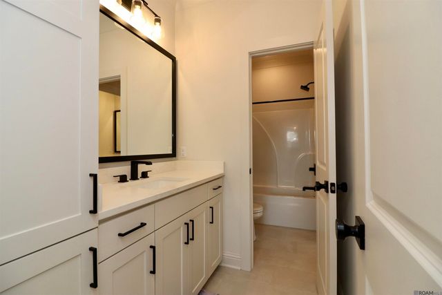 3084 Parkside Ln, St Francisville, LA 70775