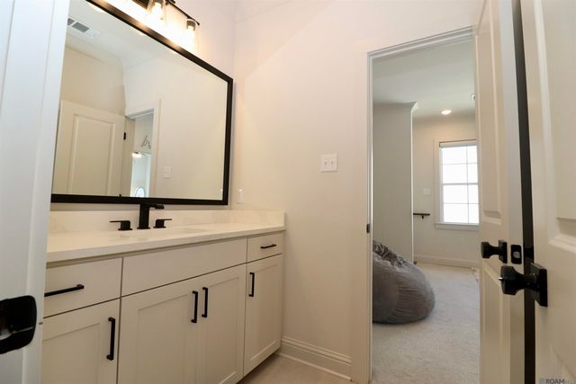 3084 Parkside Ln, St Francisville, LA 70775