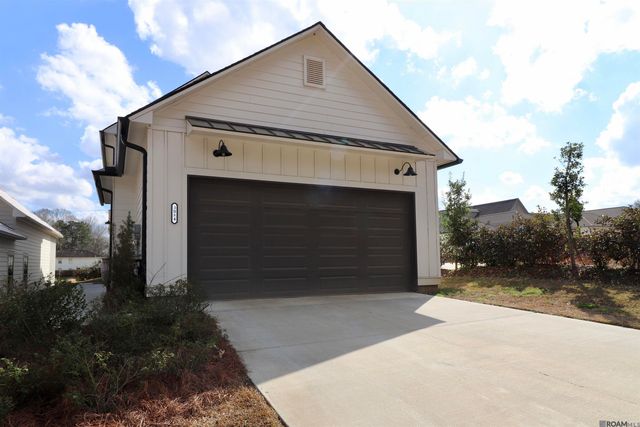3084 Parkside Ln, St Francisville, LA 70775