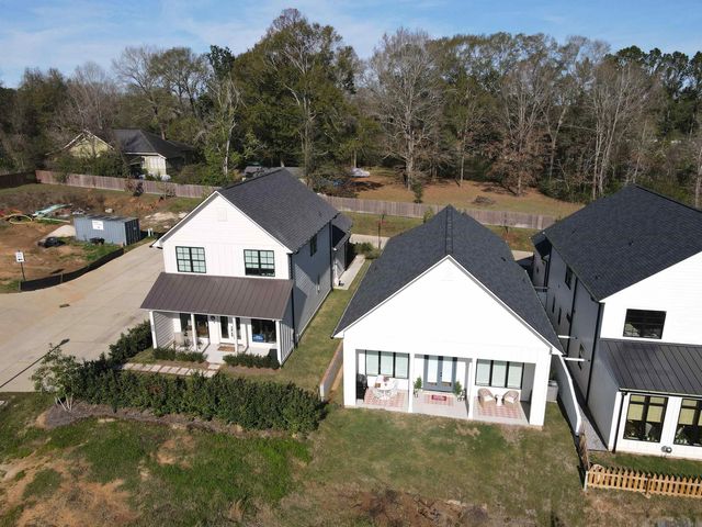 3084 Parkside Ln, St Francisville, LA 70775