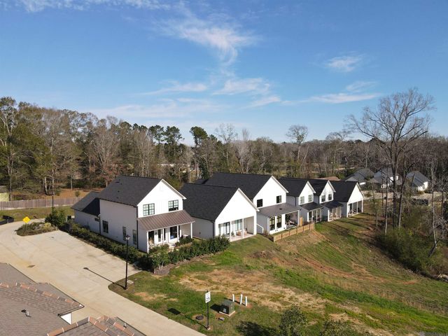 3084 Parkside Ln, St Francisville, LA 70775