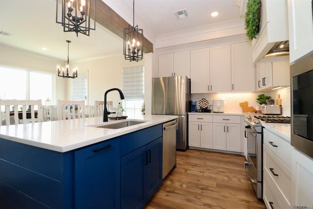 3084 Parkside Ln, St Francisville, LA 70775