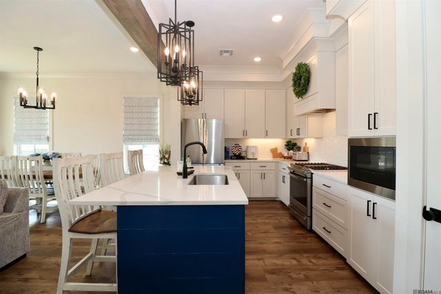 3084 Parkside Ln, St Francisville, LA 70775