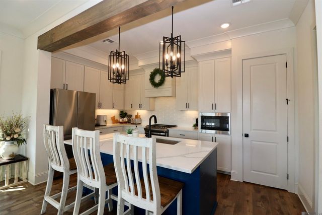 3084 Parkside Ln, St Francisville, LA 70775