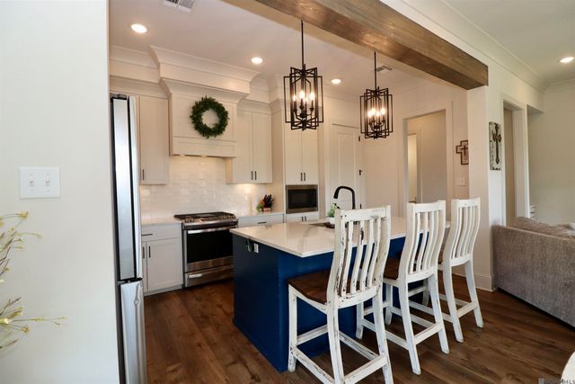 3084 Parkside Ln, St Francisville, LA 70775