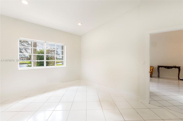 14260 SW 57th Ln 2-203, Miami, FL 33183