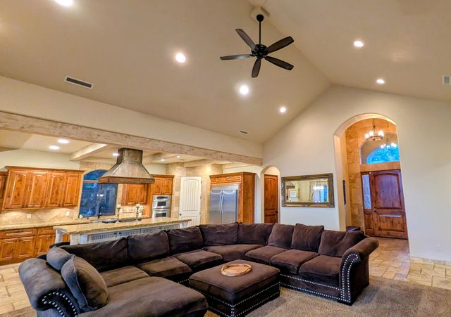 850 NE Tokay Heights, Grants Pass, OR 97526