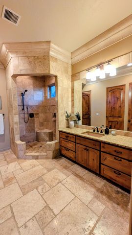 850 NE Tokay Heights, Grants Pass, OR 97526