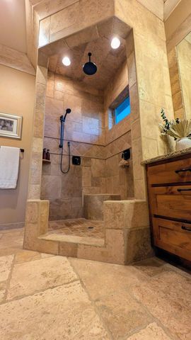 850 NE Tokay Heights, Grants Pass, OR 97526