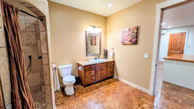 850 NE Tokay Heights, Grants Pass, OR 97526