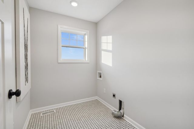 6560 Wolfberry Curve, Minnetrista, MN 55331