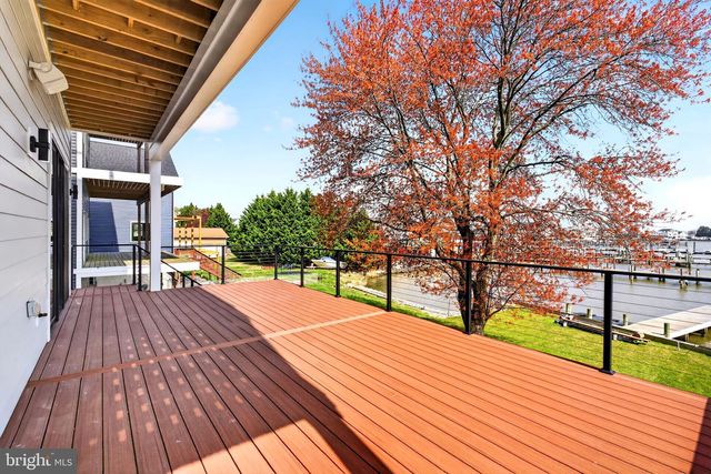 2708 SIXTH ST, Sparrows Point, MD 21219