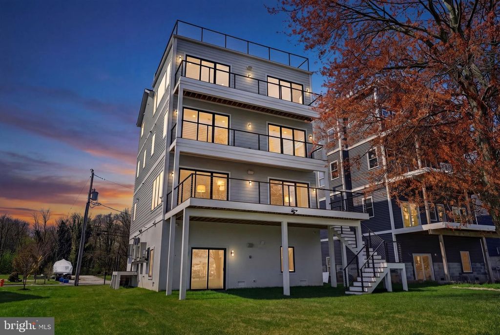 2708 SIXTH ST, Sparrows Point, MD 21219