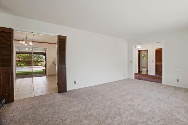 1077 Beyer Ln, Stockton, CA 95215