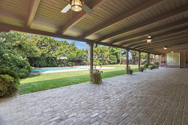 1077 Beyer Ln, Stockton, CA 95215