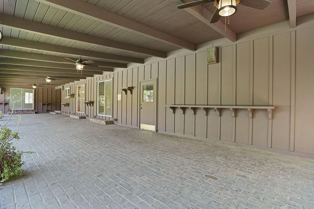 1077 Beyer Ln, Stockton, CA 95215
