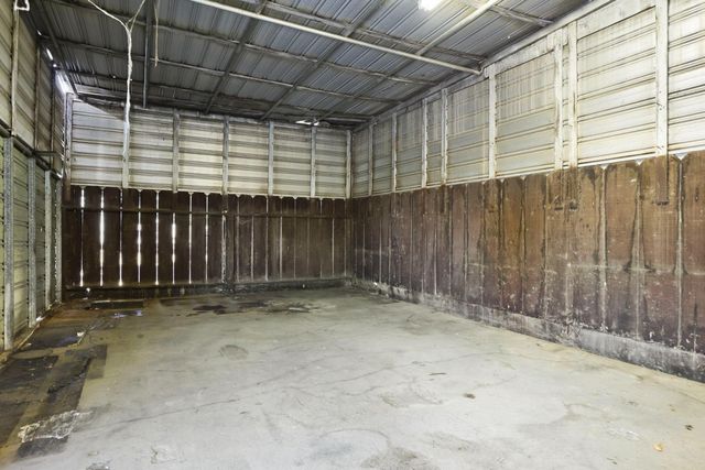 1077 Beyer Ln, Stockton, CA 95215