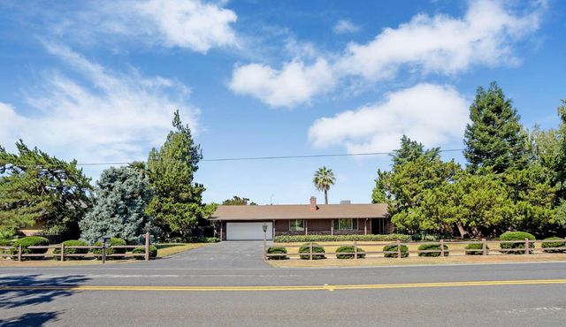 1077 Beyer Ln, Stockton, CA 95215