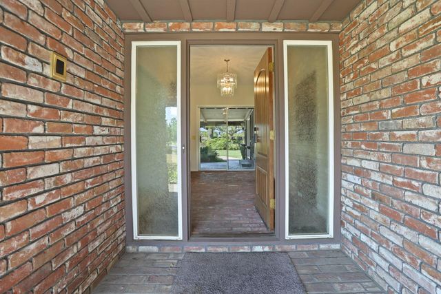 1077 Beyer Ln, Stockton, CA 95215