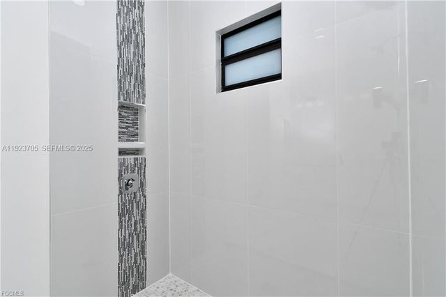 843 S Burns Ave S, Lehigh Acres, FL 33974