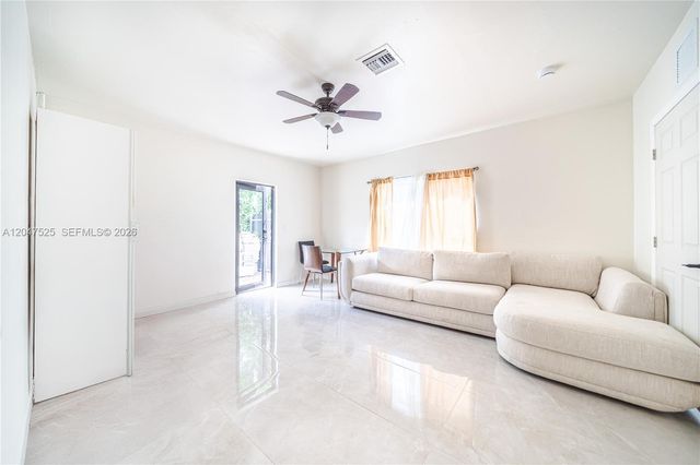 20200 NE 14th Avenue, Miami, FL 33179