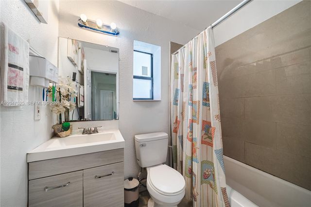 20200 NE 14th Avenue, Miami, FL 33179