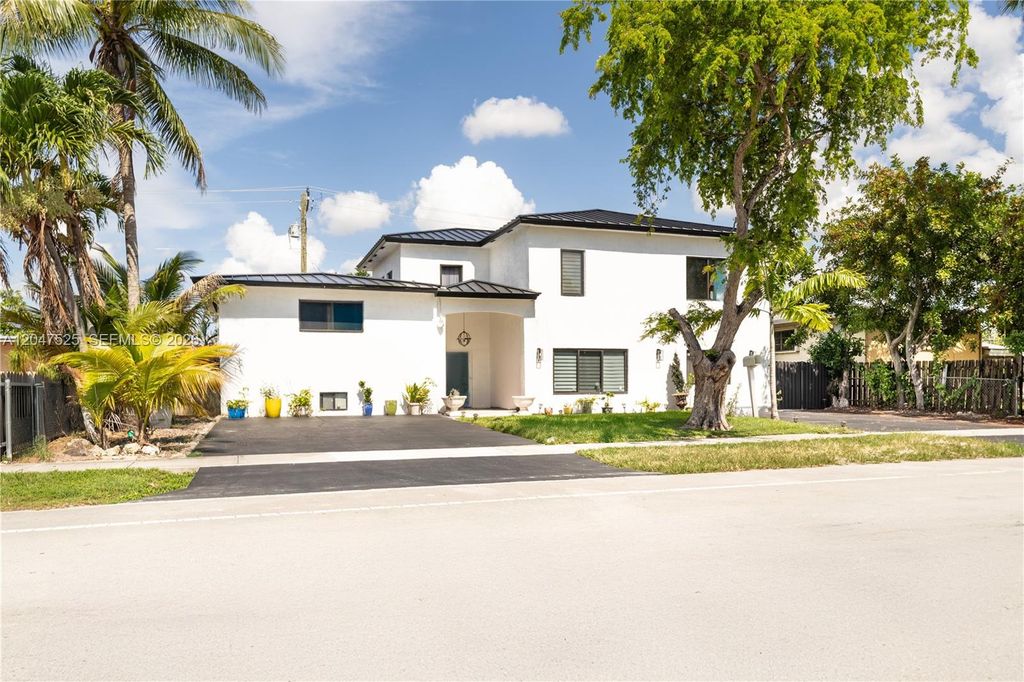 20200 NE 14th Avenue, Miami, FL 33179