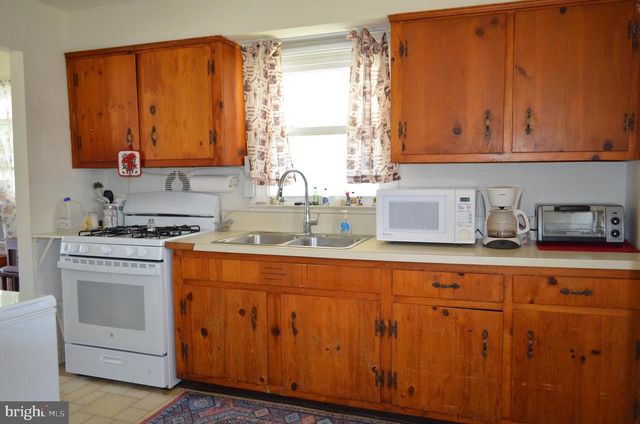 67 SUSSEX RD, Camp Hill, PA 17011