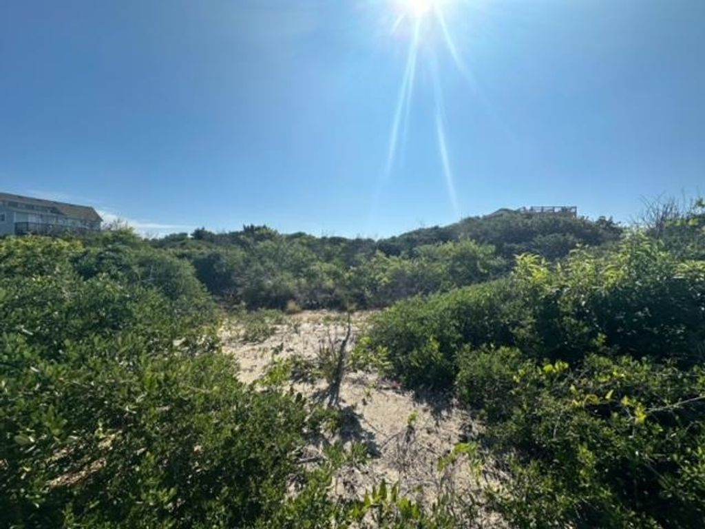Image 6 of property listing at 2239 Sandfiddler Road Lot #8, Corolla, NC 27927
