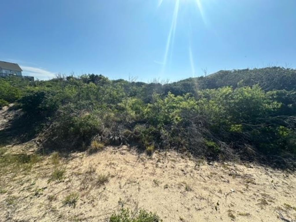 Image 8 of property listing at 2239 Sandfiddler Road Lot #8, Corolla, NC 27927