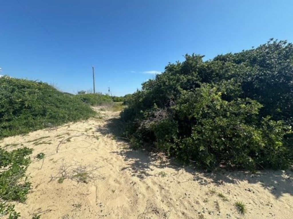 Image 9 of property listing at 2239 Sandfiddler Road Lot #8, Corolla, NC 27927