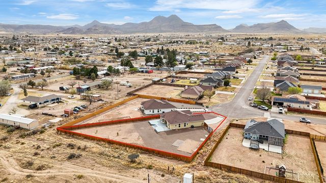 213 Doe Court, Alpine, TX 79830