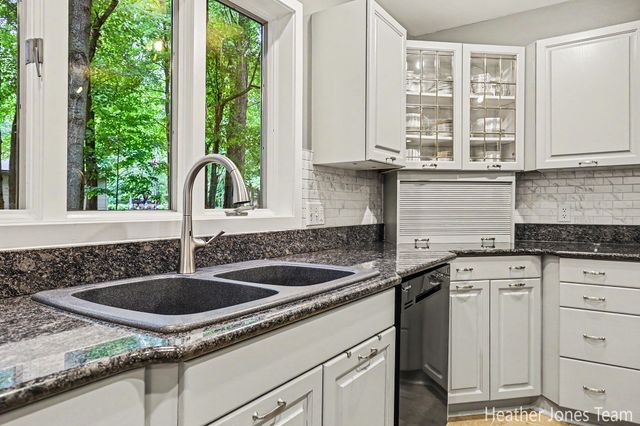 10288 Hathaway Drive, Eureka Twp, MI 48838