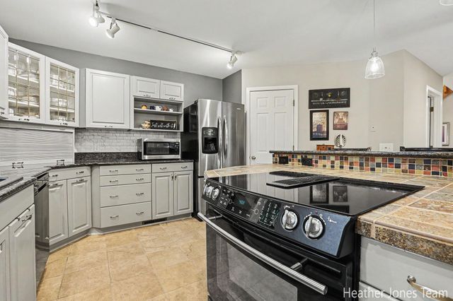 10288 Hathaway Drive, Eureka Twp, MI 48838