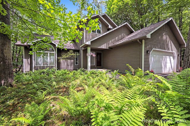 10288 Hathaway Drive, Eureka Twp, MI 48838