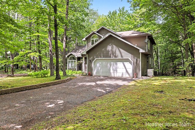 10288 Hathaway Drive, Eureka Twp, MI 48838