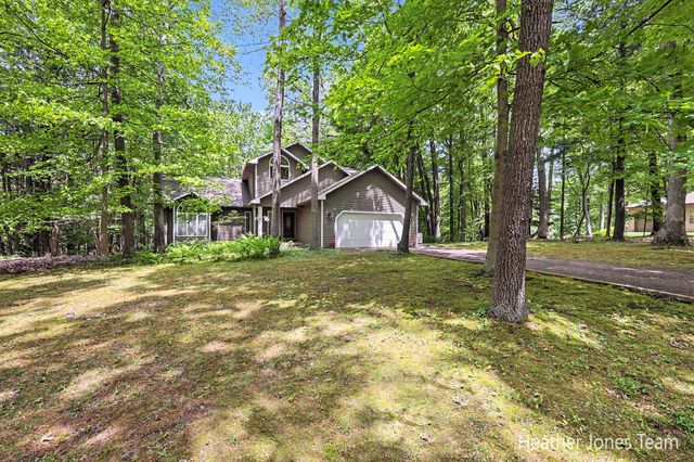 10288 Hathaway Drive, Eureka Twp, MI 48838