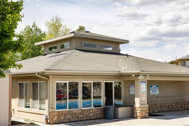 4859 W TIMBER RUN DR, Riverton, UT 84096