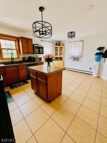16 Victoria Ave, Newark City, NJ 07104