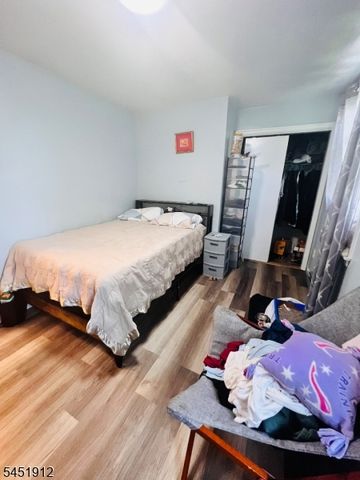 16 Victoria Ave, Newark City, NJ 07104
