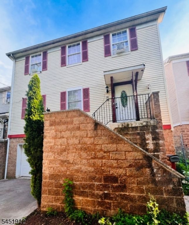 16 Victoria Ave, Newark City, NJ 07104