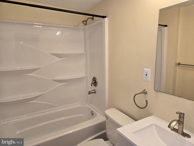 26 E PALL MALL ST, Winchester, VA 22601
