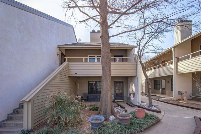 11120 Stratford Drive 214, Oklahoma City, OK 73120