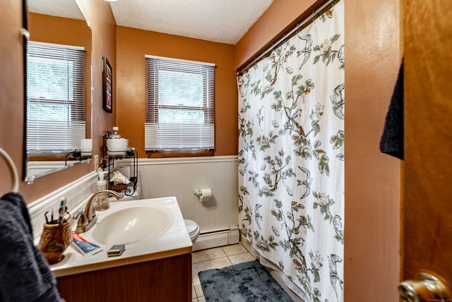 15 Roarke Road, North Haven, CT 06473