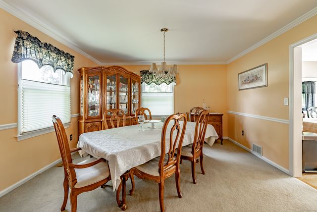 15 Roarke Road, North Haven, CT 06473